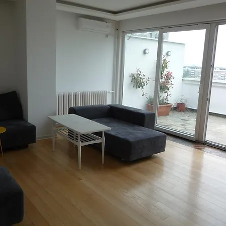 Danube Apartment *